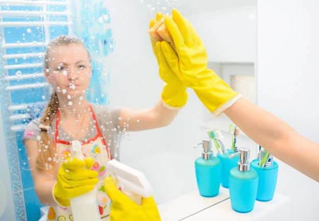mirror cleaning